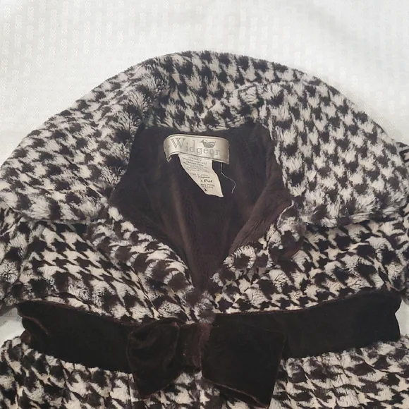 Widgeon Stylish Houndstooth Kids Coat - Picture 4 of 12